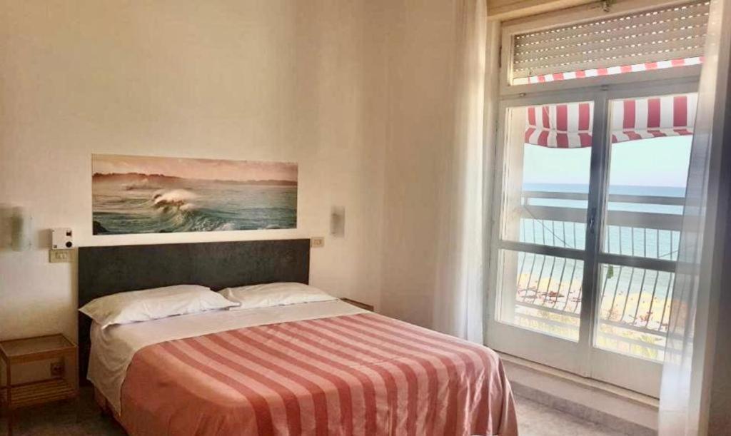 Hotel Silvi Silvi Marina Zewnętrze zdjęcie